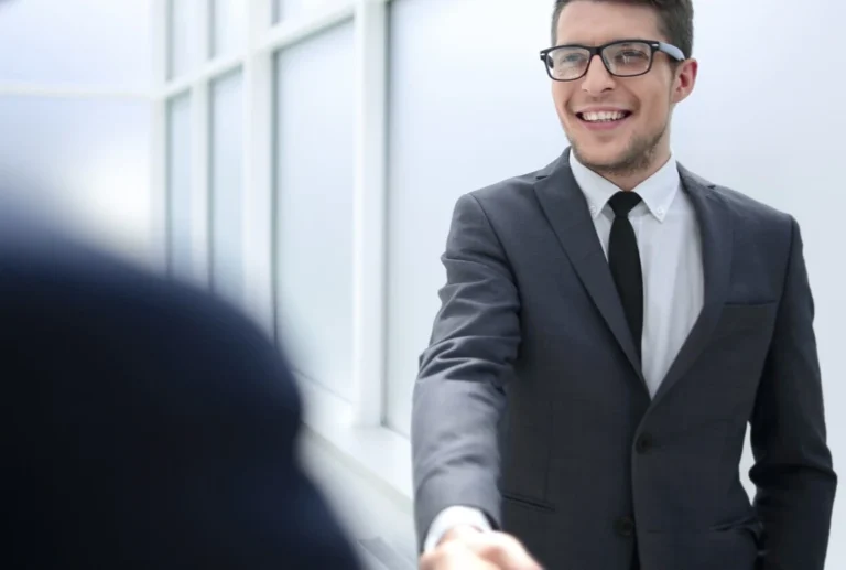 What does an insolvency practitioner do