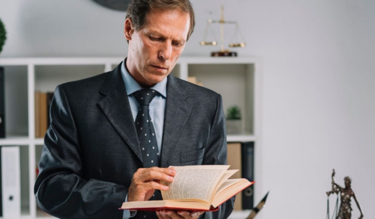 Why Is It Crucial To Hire Experienced Custody Lawyer? 2 Why Is It Crucial To Hire Experienced Custody Lawyer?