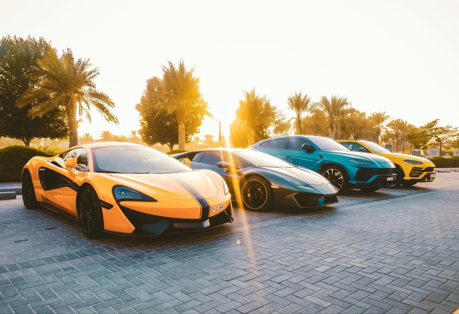 Rent a McLaren in Dubai: The Perfect Choice for Business Trips and Luxury Vacations 3 Rent a McLaren in Dubai: The Perfect Choice for Business Trips and Luxury Vacations