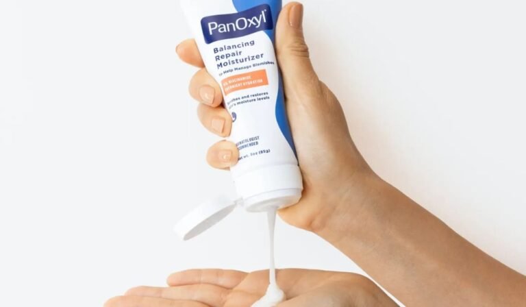 Best Moisturizers for Acne Prone Skin? PanOxyl v La Roche-Posay