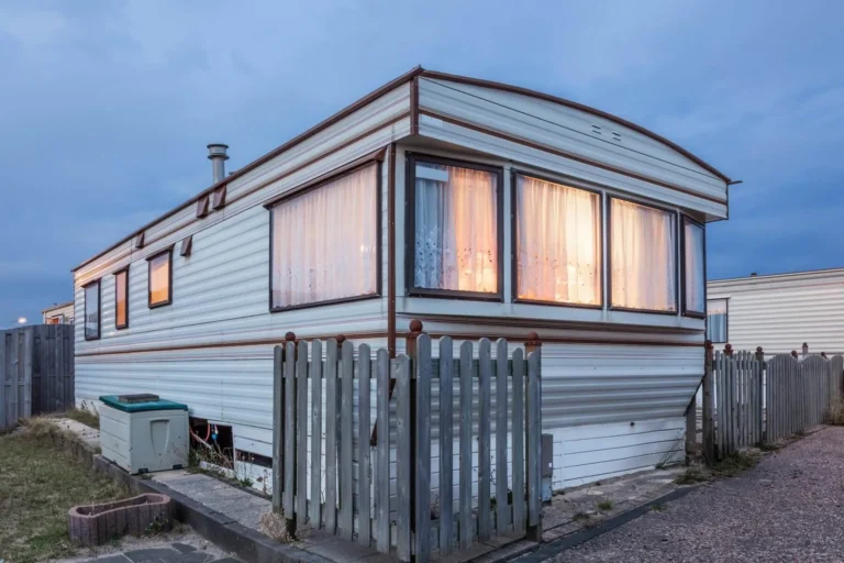 We Buy Mobile Homes Fast in California